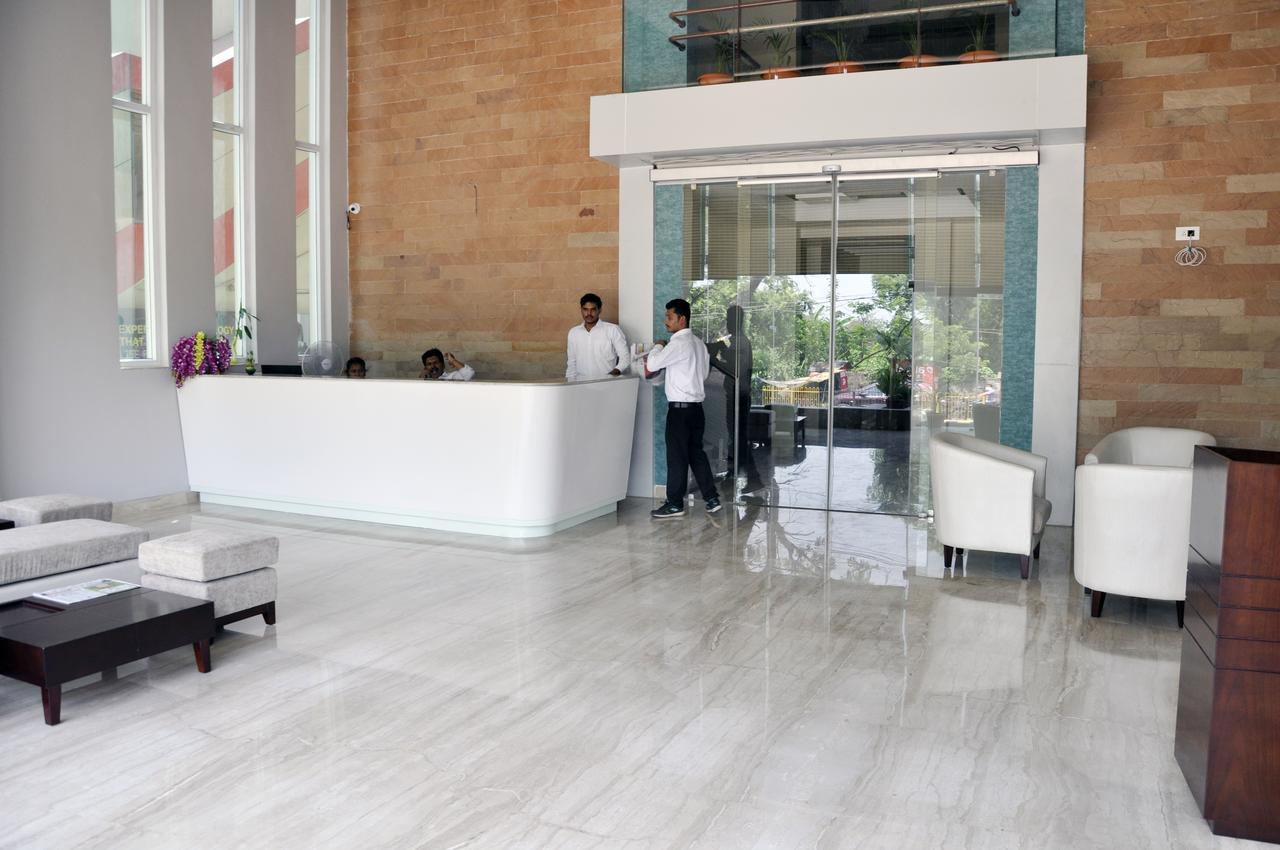 Hotel Dolphin Sambalpur Exterior photo