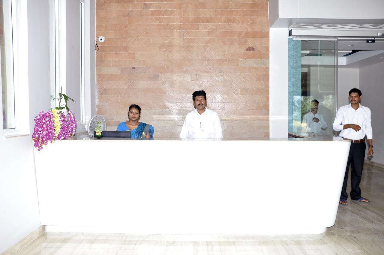 Hotel Dolphin Sambalpur Exterior photo